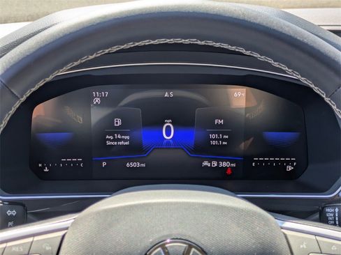 Certified 2023 Volkswagen Tiguan SE image 14