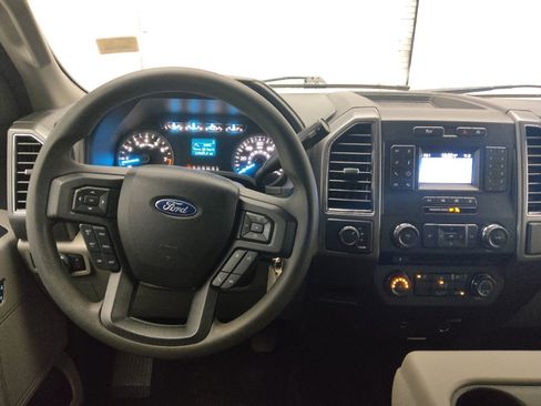 Used 2018 Ford F150 XLT AWD/4WD image 22