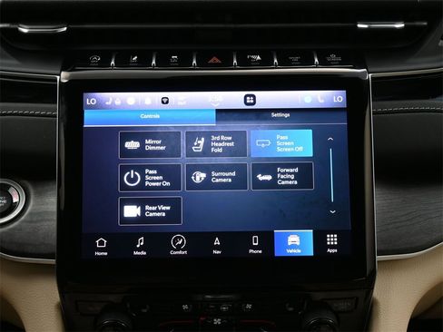 Used 2022 Jeep Grand Cherokee L Limited w/ Luxury Tech Group II image 16