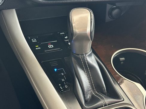 Used 2019 Lexus RX 450h AWD w/ Navigation Package image 25