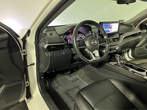 Certified 2023 Nissan Altima 2.5 SR w/ SR Premium Package AWD/4WD image 23
