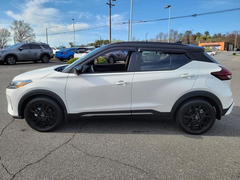 Certified 2023 Nissan Kicks SR w/ SR Premium Package image 7