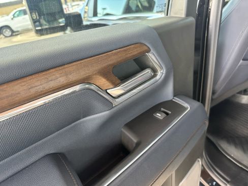 Used 2024 Chevrolet Silverado 2500 High Country w/ High Country Premium Package image 40