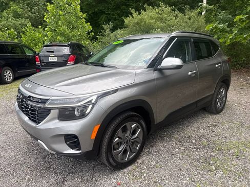 Used 2024 Kia Seltos S AWD/4WD image 4