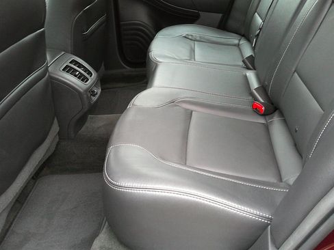 Used 2011 Ford Taurus SEL w/ 201A Rapid Spec Order Code image 29