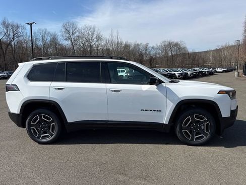 New 2026 Jeep Cherokee Limited AWD/4WD image 8