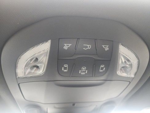 New 2026 Chrysler Pacifica Limited w/ Uconnect Theater Family Group image 9