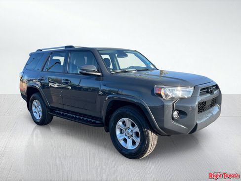 Certified 2024 Toyota 4Runner SR5 Premium w/ Moonroof Package AWD/4WD image 9
