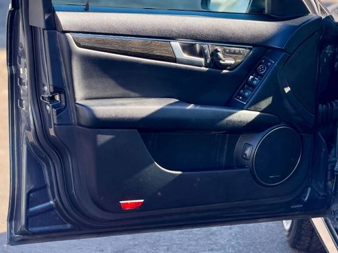 Used 2013 Mercedes-Benz C 250 Sedan image 10
