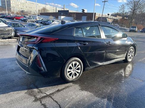 Certified 2022 Toyota Prius Prime XLE image 8