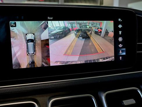 Used 2020 Mercedes-Benz GLE 350 4MATIC w/ Premium Package image 42
