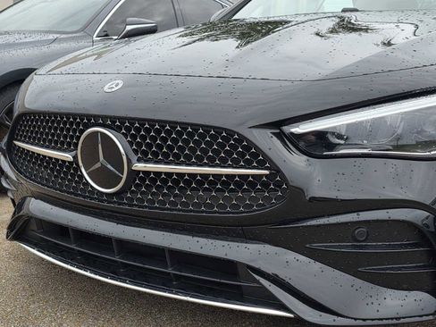 Used 2025 Mercedes-Benz CLE 300 4MATIC Cabriolet image 12