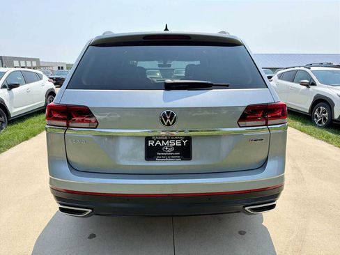 Used 2022 Volkswagen Atlas SE w/ Panoramic Sunroof Package AWD/4WD image 5