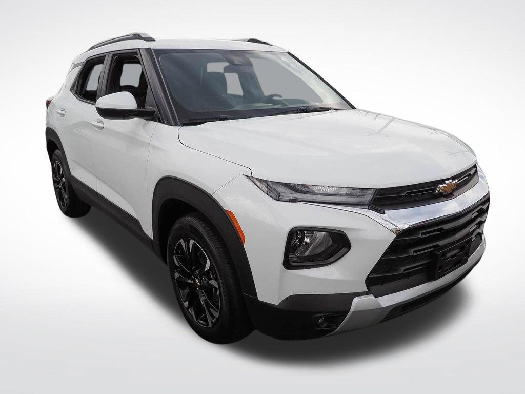 Used 2023 Chevrolet TrailBlazer LT w/ Convenience Package FWD image 3