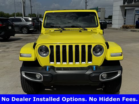 Used 2023 Jeep Wrangler Unlimited Sahara AWD/4WD image 3