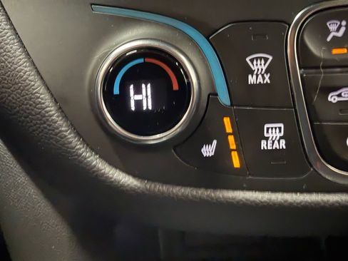 Certified 2024 Chevrolet Equinox LT w/ LPO, Floor Liner Package image 35