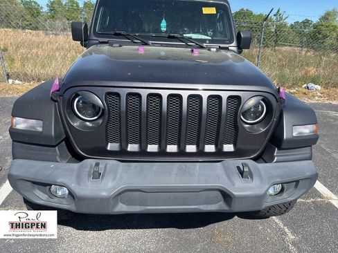 Used 2019 Jeep Wrangler Sport image 12