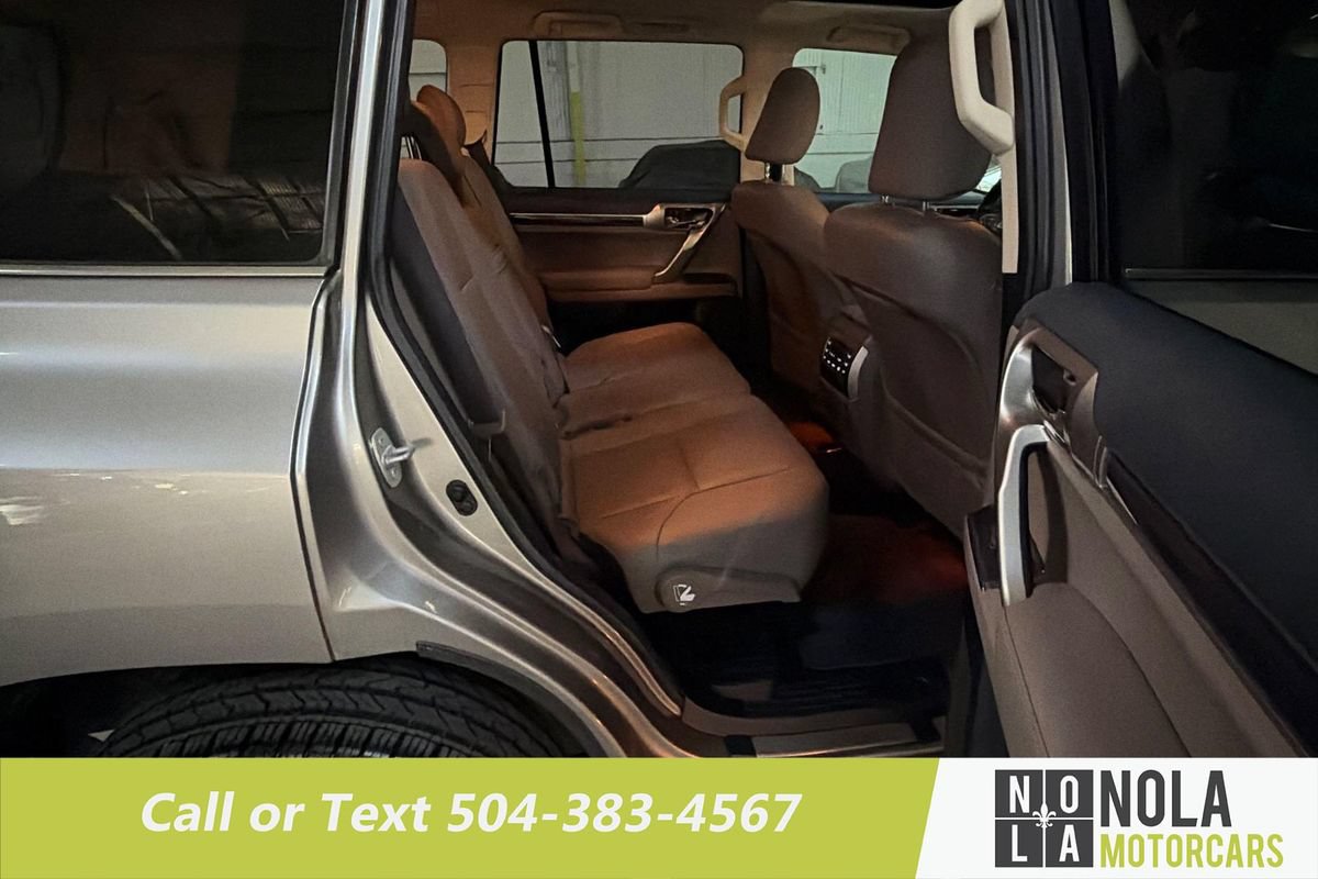 Used 2020 Lexus GX 460 Premium w/ Premium Package AWD/4WD image 28