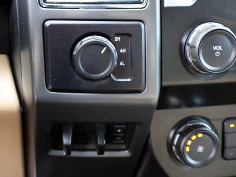 Used 2021 Ford F250 XLT AWD/4WD image 6