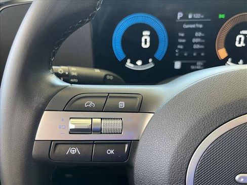 Used 2024 Hyundai Kona SEL FWD image 19