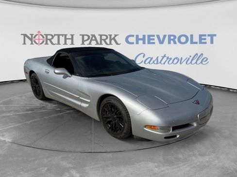 Used 2002 Chevrolet Corvette Convertible w/ Preferred Equipment Group2 RWD image 18