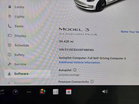 Used 2019 Tesla Model 3 Standard Range Plus image 11