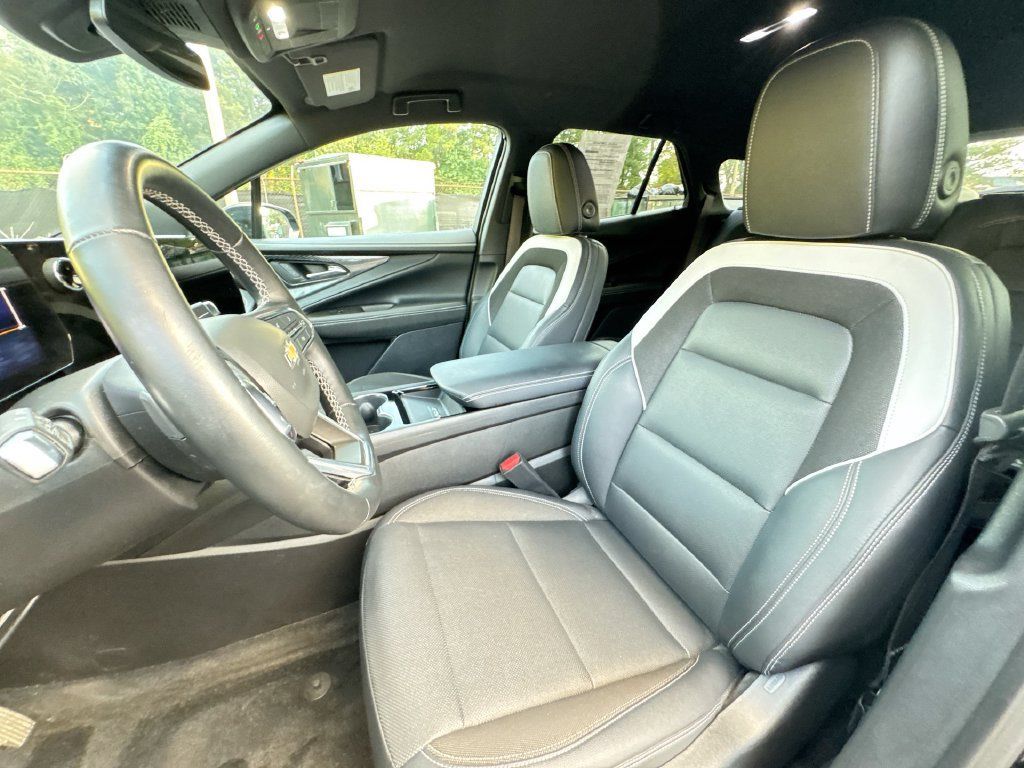 Used 2024 Chevrolet Blazer EV LT AWD/4WD image 13