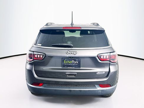 Used 2022 Jeep Compass Latitude image 7