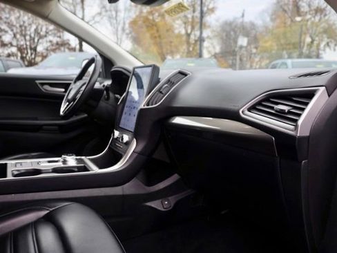 Used 2023 Ford Edge SEL image 35