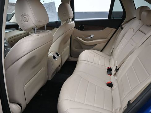 Used 2022 Mercedes-Benz GLC 300 w/ Premium Package Lite image 26
