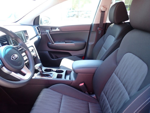 Used 2020 Kia Sportage LX AWD/4WD image 14