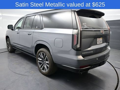 Used 2022 Cadillac Escalade ESV Sport Platinum AWD/4WD image 4