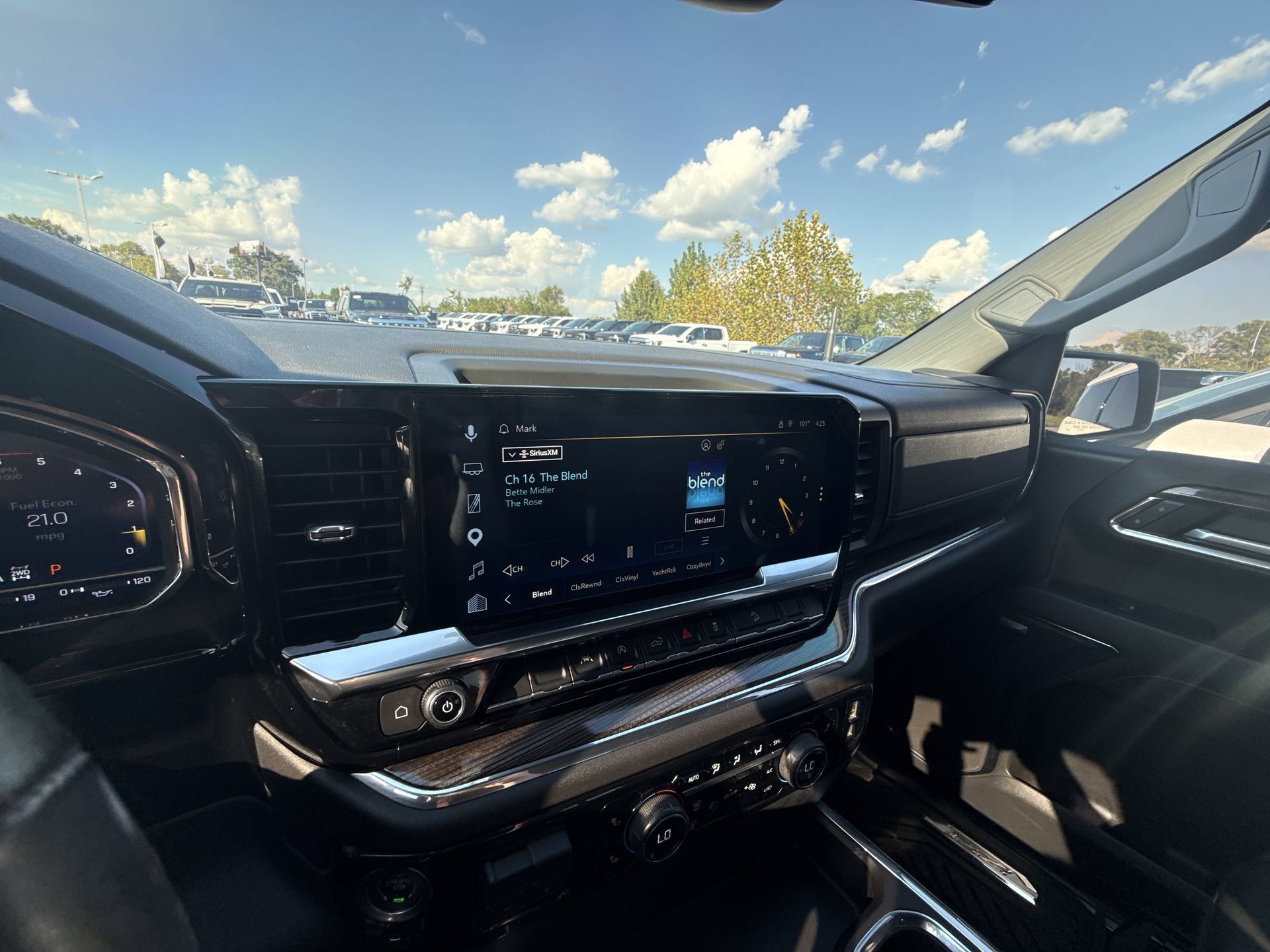 Used 2023 Chevrolet Silverado 1500 RST w/ All Star Edition Plus AWD/4WD image 19