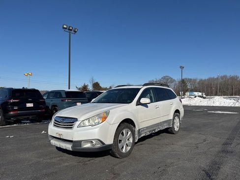 Used 2012 Subaru Outback 2.5i Limited image 7