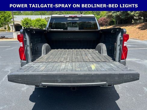 Used 2021 Chevrolet Silverado 1500 High Country w/ Technology Package image 15