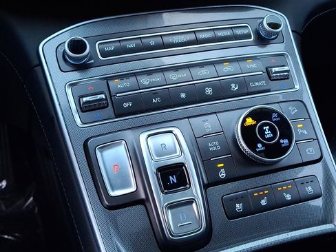 Certified 2023 Hyundai Santa Fe Calligraphy image 23