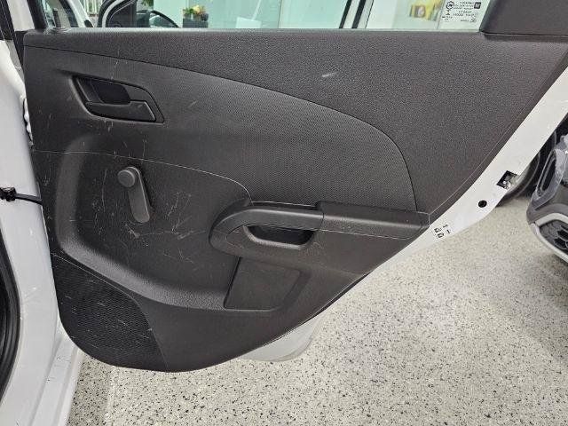 Used 2018 Chevrolet Sonic LT FWD image 25