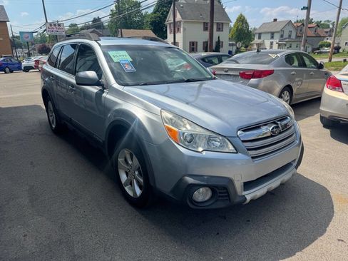 Used 2014 Subaru Outback 2.5i Limited AWD/4WD image 6