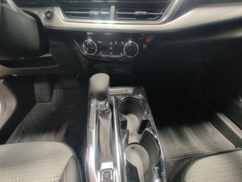 Used 2024 Chevrolet Trax LT w/ Driver Confidence Package image 11