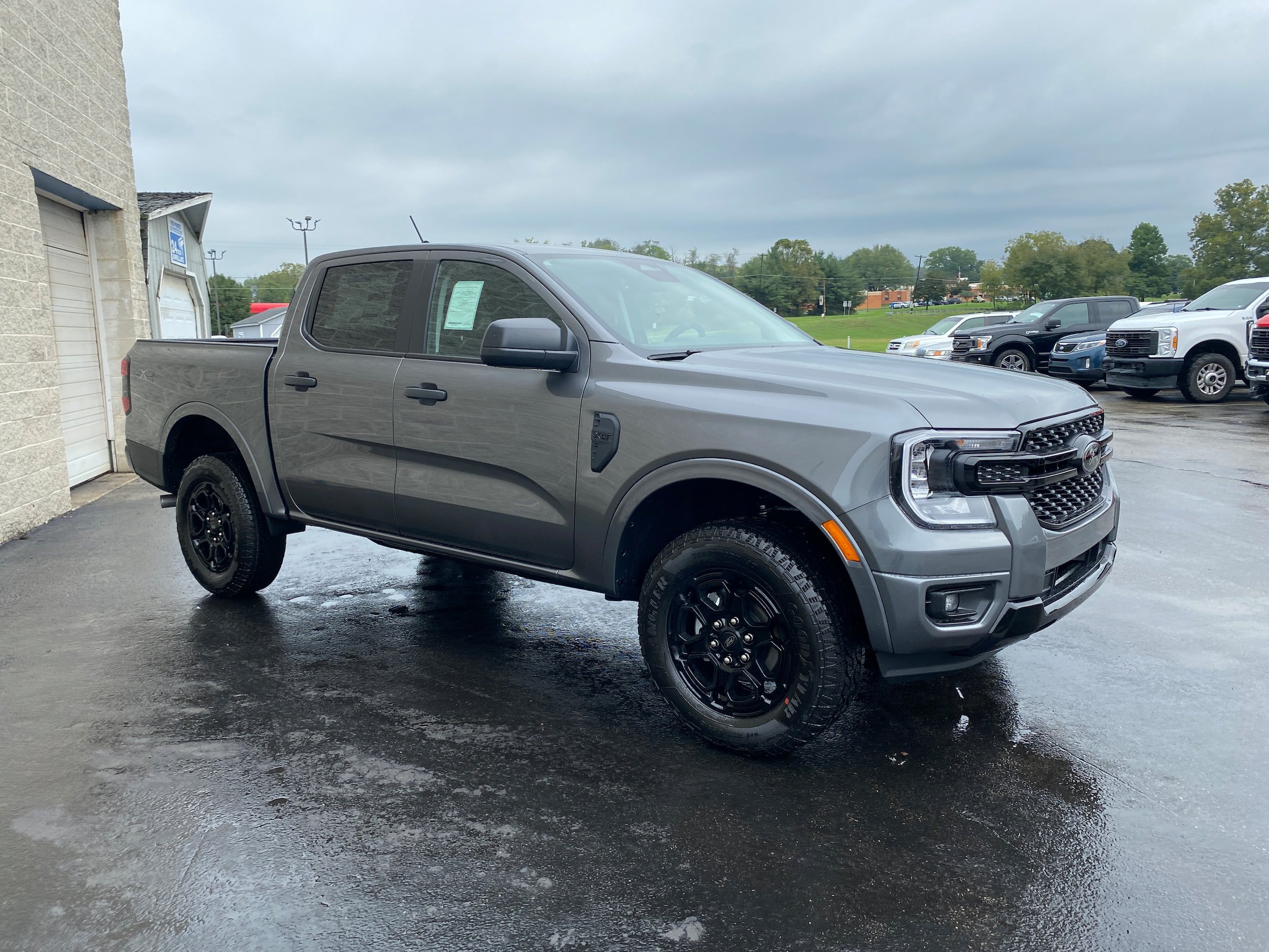 New 2026 Ford Ranger XLT w/ Black Appearance Package AWD/4WD image 11