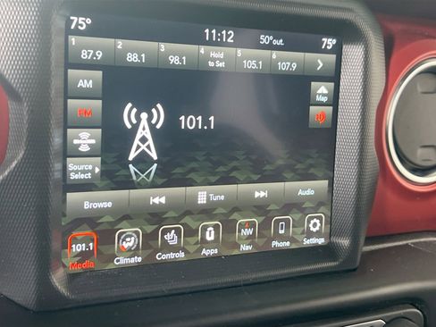 Used 2022 Jeep Wrangler Unlimited Rubicon w/ LED Lighting Group image 15