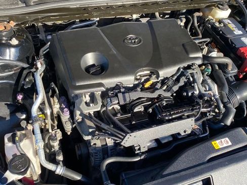 Used 2018 Toyota Camry XSE image 21