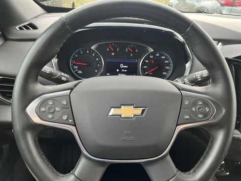 Used 2023 Chevrolet Traverse LT AWD/4WD image 14