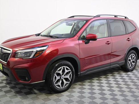 Used 2021 Subaru Forester Premium image 2