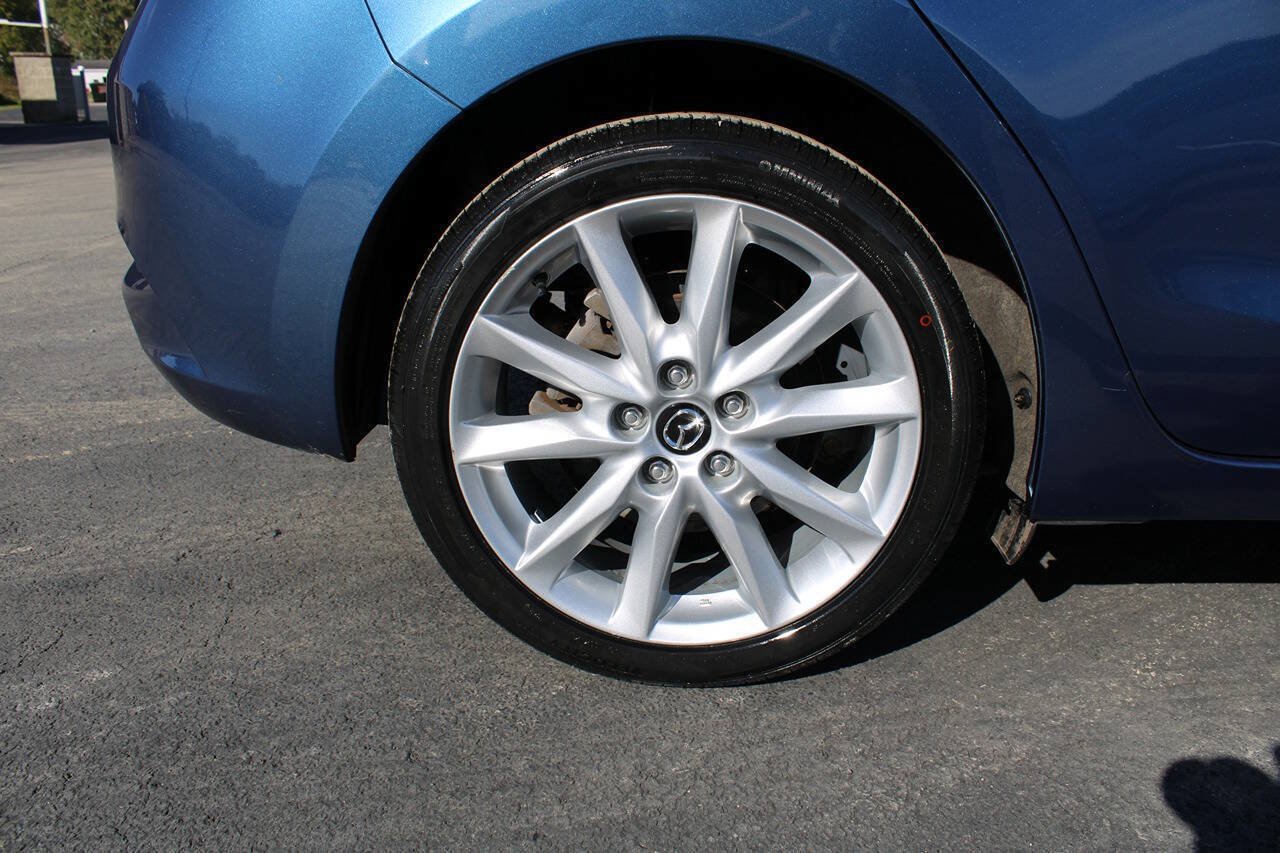 Used 2017 MAZDA MAZDA3 Touring FWD image 14