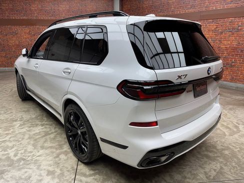 New 2026 BMW X7 xDrive40i w/ M Sport Package image 3