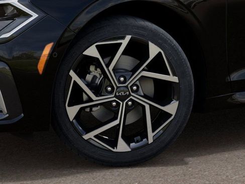 New 2025 Kia K5 EX image 9