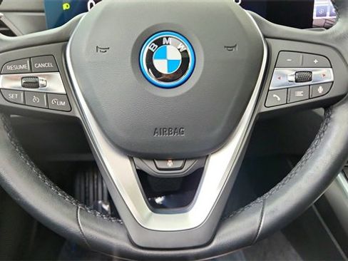 Used 2023 BMW i4 eDrive35 w/ Premium Package image 39