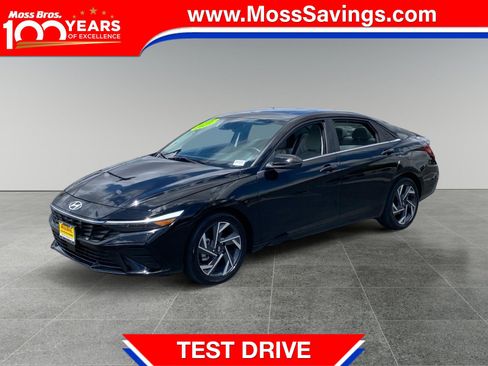 Used 2025 Hyundai Elantra Limited FWD image 1