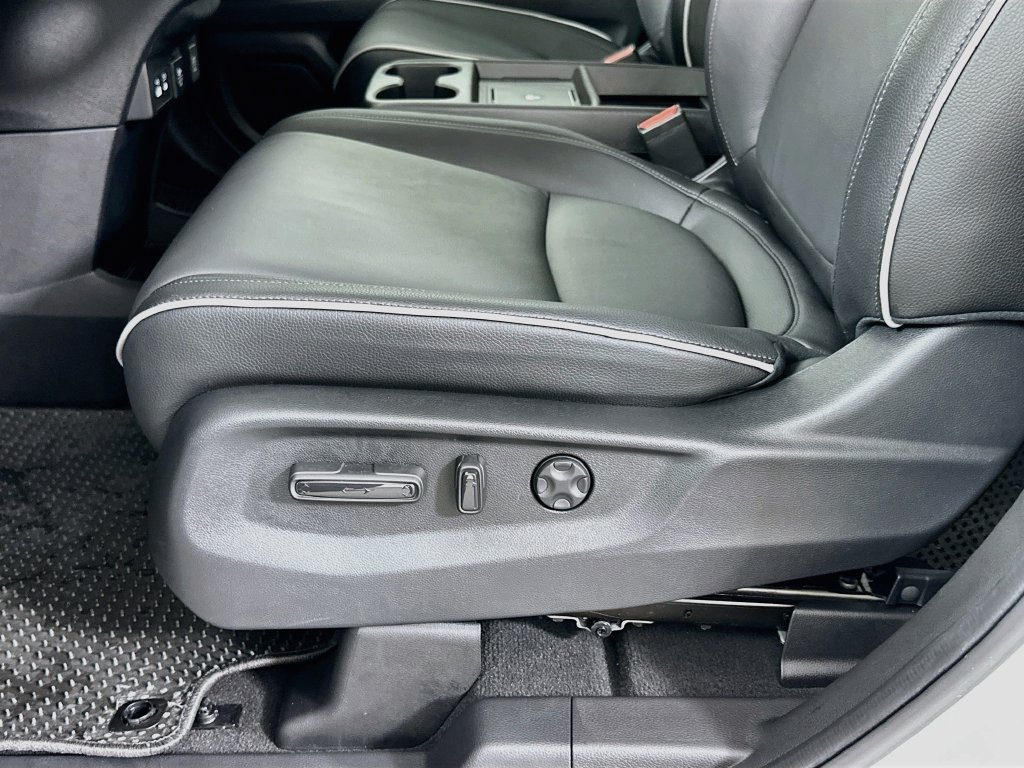 Certified 2026 Honda Odyssey Touring image 18